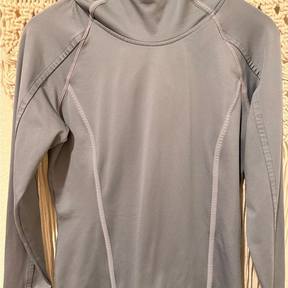 Athleta Women’s Hoodie Grey – Lightweight Pullover for Workouts & Everyday - Picture 1 of 3